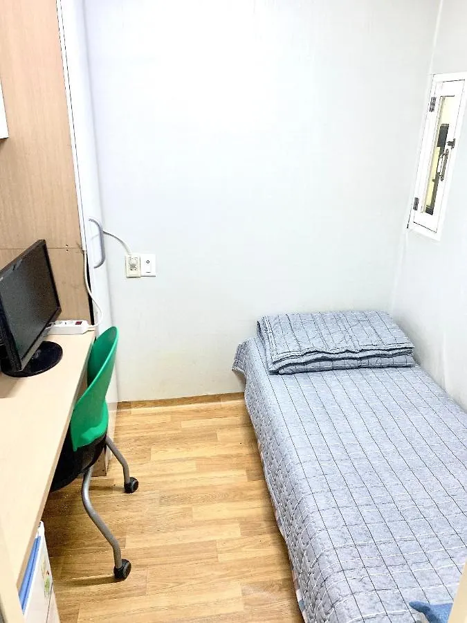 서울특별시 리빙 캐슬 홍대 호스텔 0*,